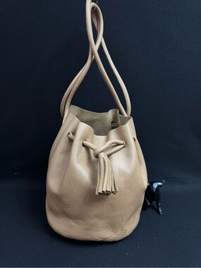 Shaffer LA bucket bag